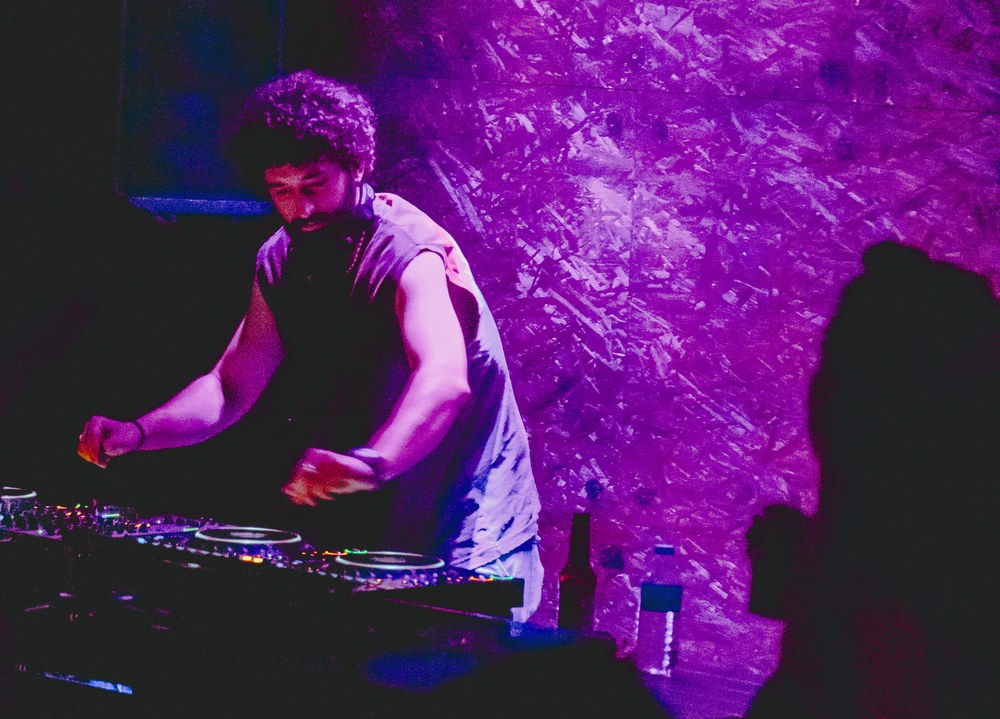 Sofian Morariu behind the decks
